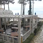 Dik\'S Sons Hotel