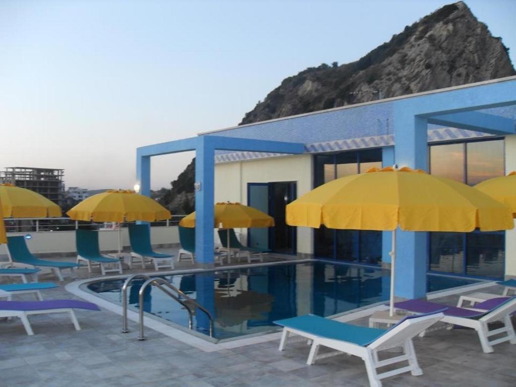 Dik's Sons Hotell Škalngur
